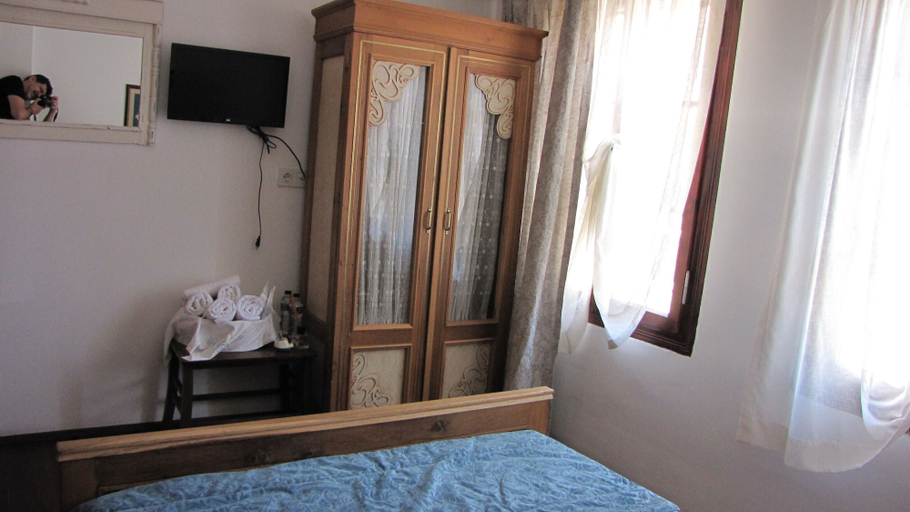 Bedroom 2, Aliye Hanım, Ayvalık