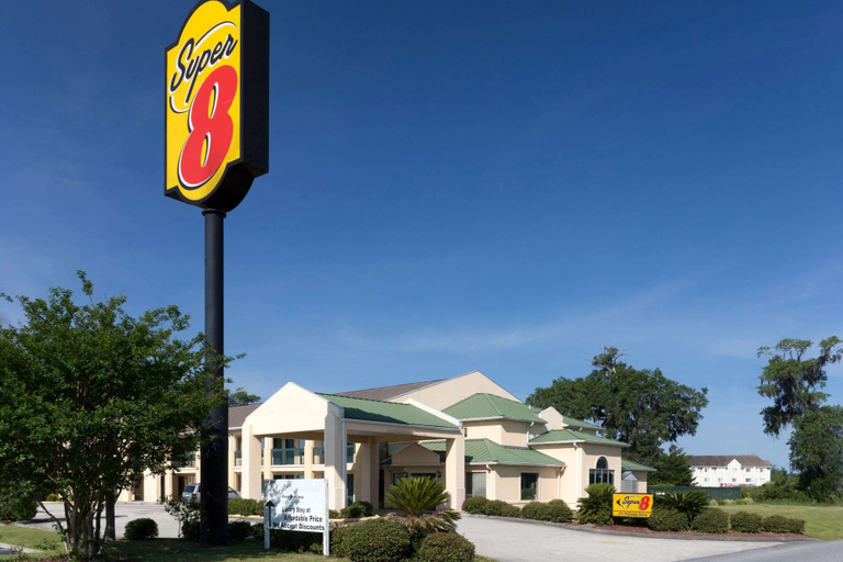 Exterior & Views 2, Super 8 by Wyndham Brunswick South/I-95, Glynn