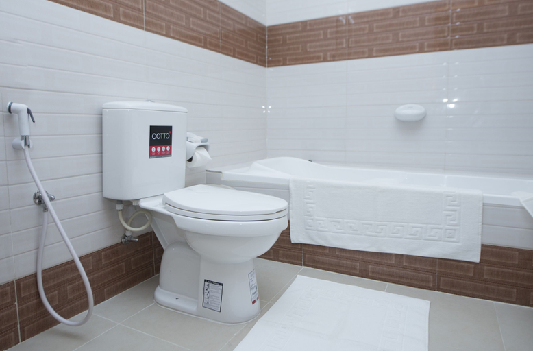 Bathroom 4, Al Bahjah Hotel, Seeb