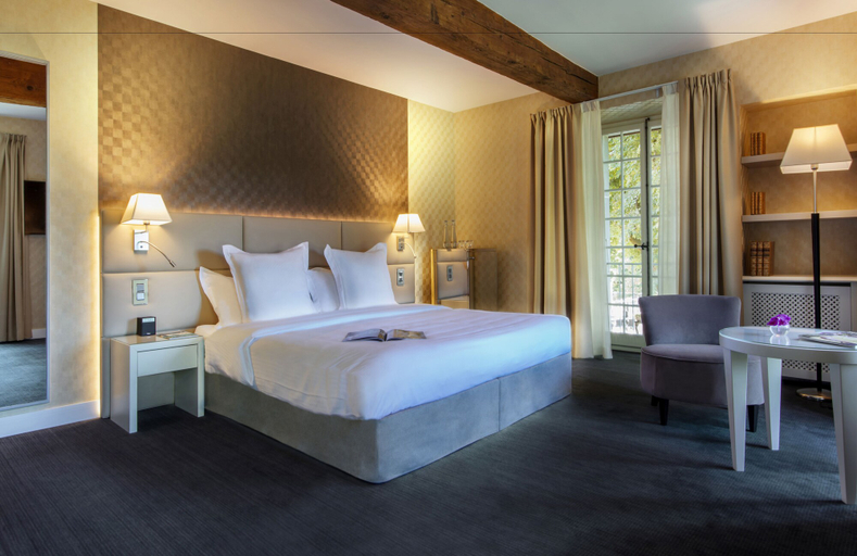 Bedroom 4, Château de Bonmont, Nyon