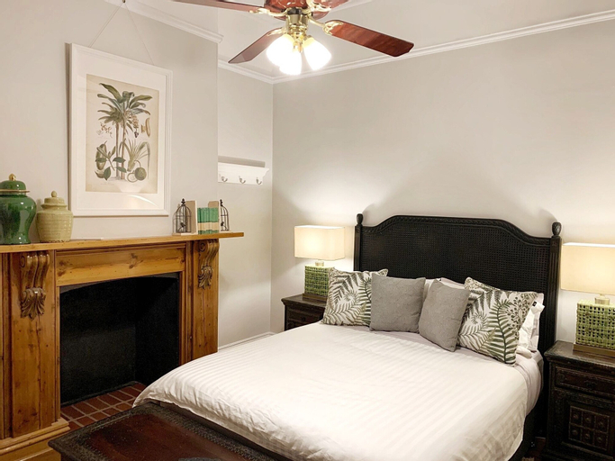 Bedroom 4, Hollidge House Apartments, Adelaide