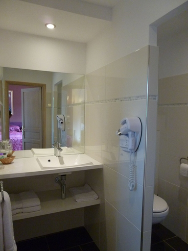 Bathroom 5, Chambres d'hôtes au clos de Beaulieu, Indre-et-Loire