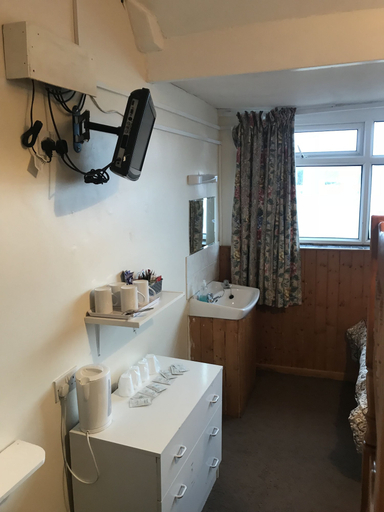 Bathroom 3, The Merlin, Blackpool