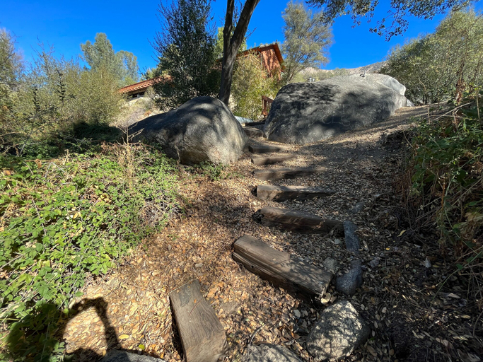 Others 5, Whispering Pines Lodge, Kern
