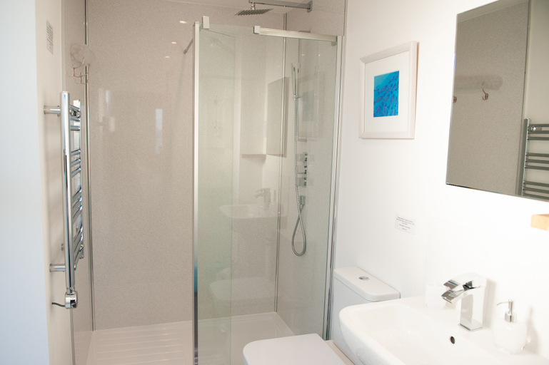 Bathroom 4, Croft 7 Geary Self Catering Studio, Highland
