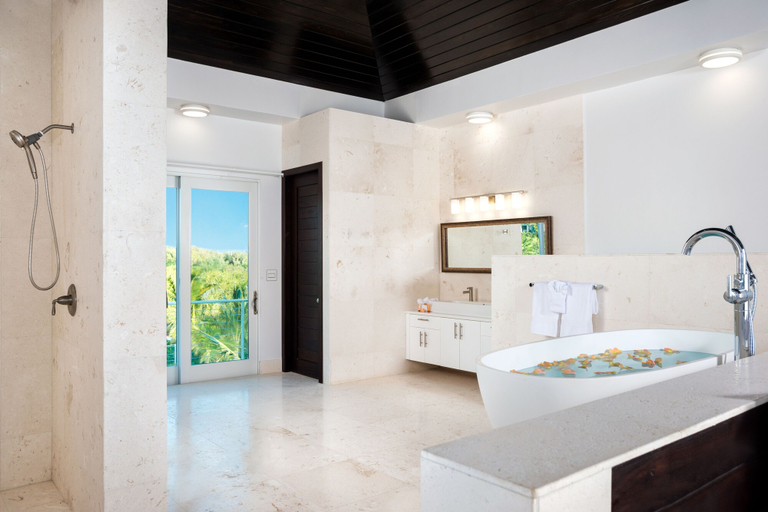 Bathroom 4, SulMare at Taylor Bay Luxury Villas