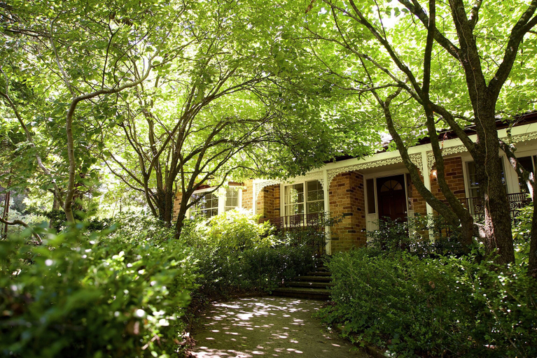 Exterior & Views, Leura Camellias, Blue Mountains