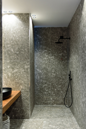 Bathroom 4, Nobus Hotel & Spa, Vlorës