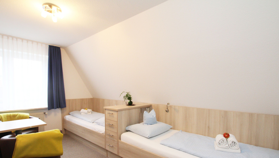 Bedroom 4, grünblau Vitalpension, Rostock