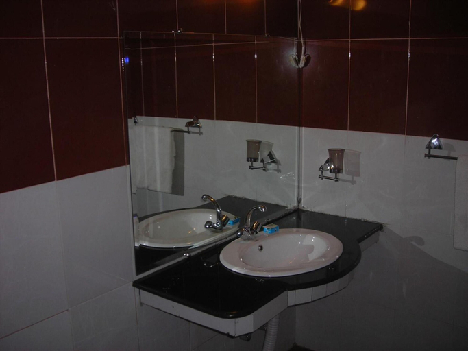 Bathroom 4, Amyls garden, Islamabad