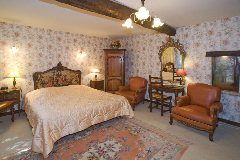 Bedroom 5, Hostellerie Sarrasine, Ain