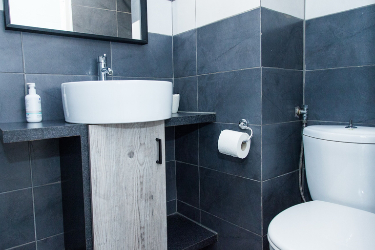 Bathroom 3, Modern-deluxe central apt in Athens, Attica