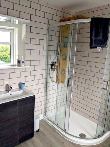 Bathroom 4, Lochaline Hotel, Highland