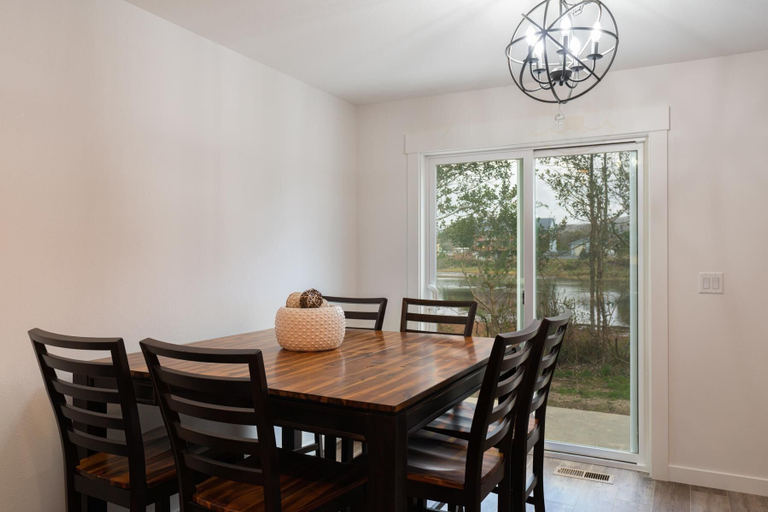Others 4, Hideaway in Seaside, Clatsop