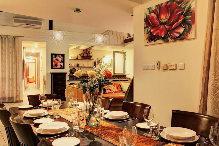 Food & Drinks 5, Villa Nasia