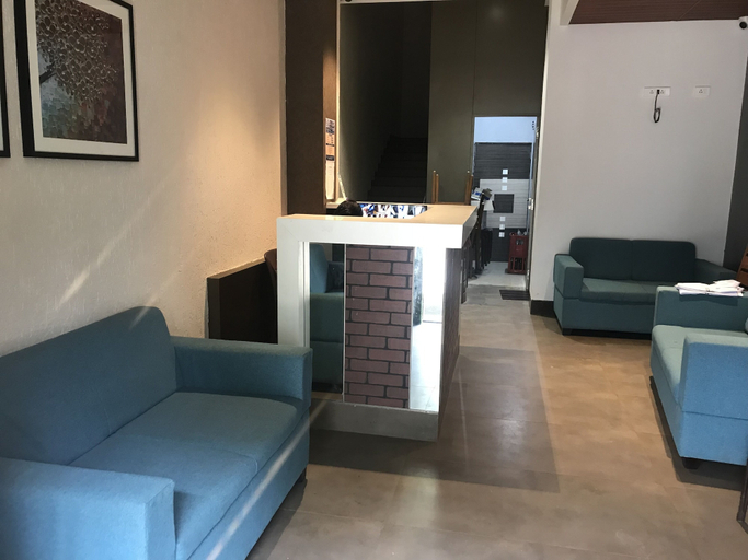 Others 5, City Point Executive, Pune