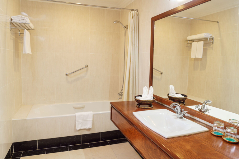 Bathroom 3, Steung Siemreap Residences & Apartment, Siem Reap