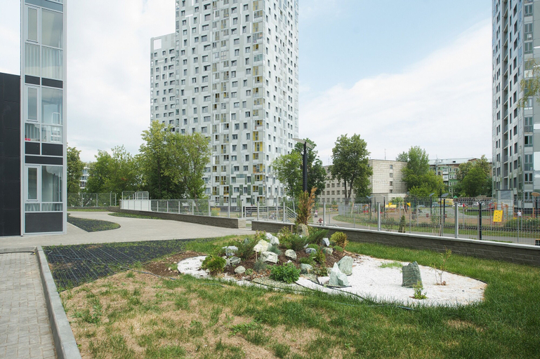Exterior & Views 2, Abri Luxe Headliner, Perm' gorsovet