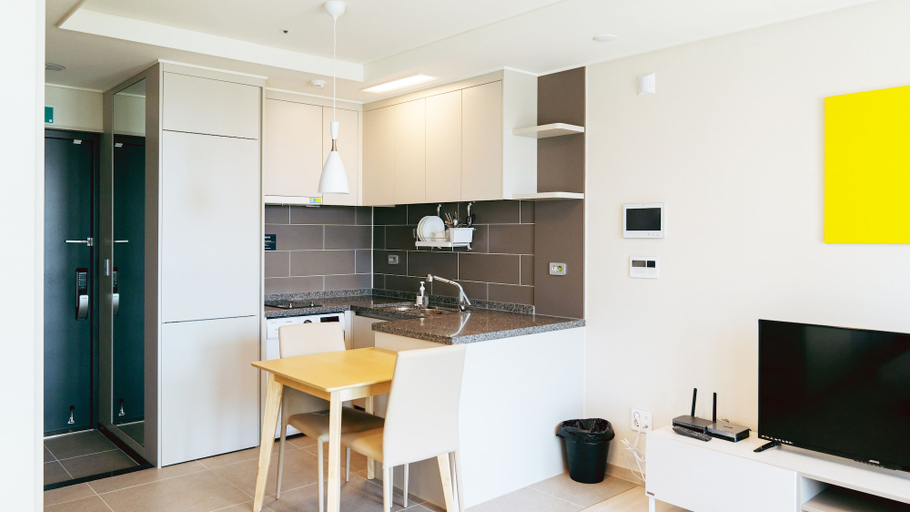 Others 5, The November Stay In Landmark, Yeonsu