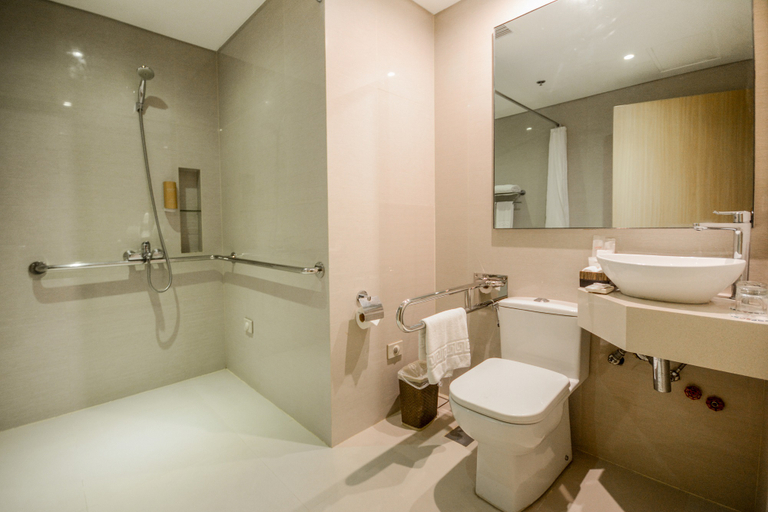 Bathroom 5, Savoy Hotel Boracay near Newcoast Beach, Malay
