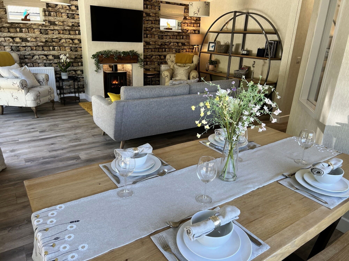 Others 5, Hollicarrs - Kingfisher Lodge, York