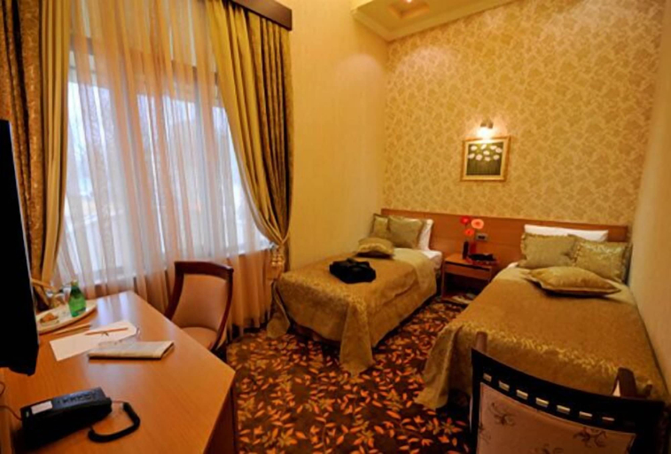 Bedroom 3, Riviera Hotel, Baku