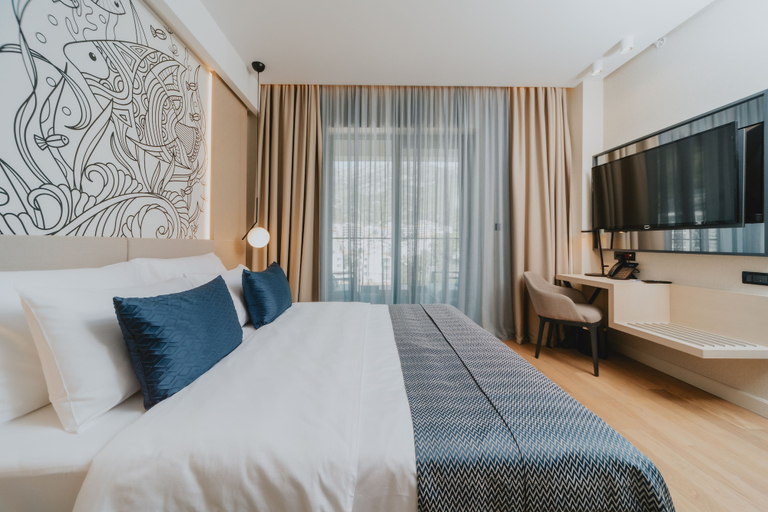 Bedroom 4, KATAMARE