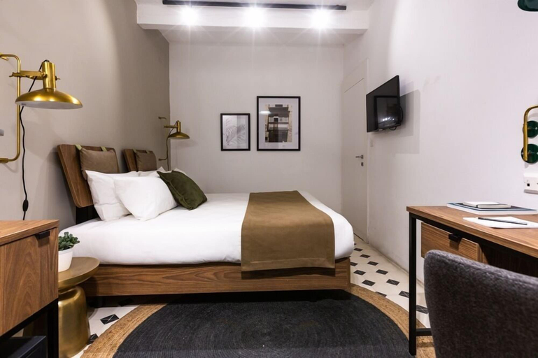 Bedroom 5, De la Valette