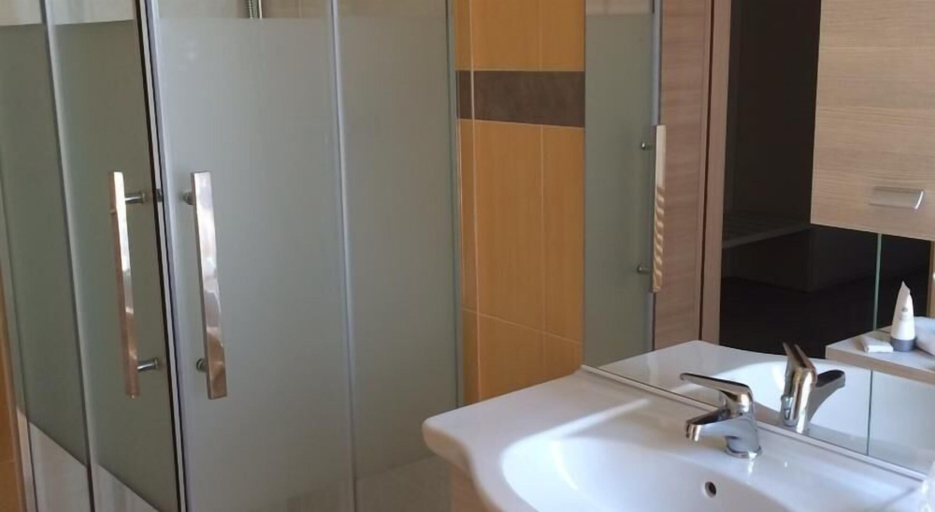 Bathroom 3, Locanda Munerato, Padua