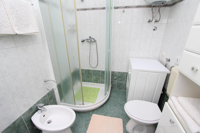 Bathroom 4, Apartment Riki, Rovinj