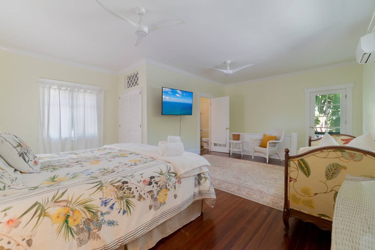 Bedroom 3, New Live Oak Cottage/beach/downtown/pool/shops/cafés, Palm Beach