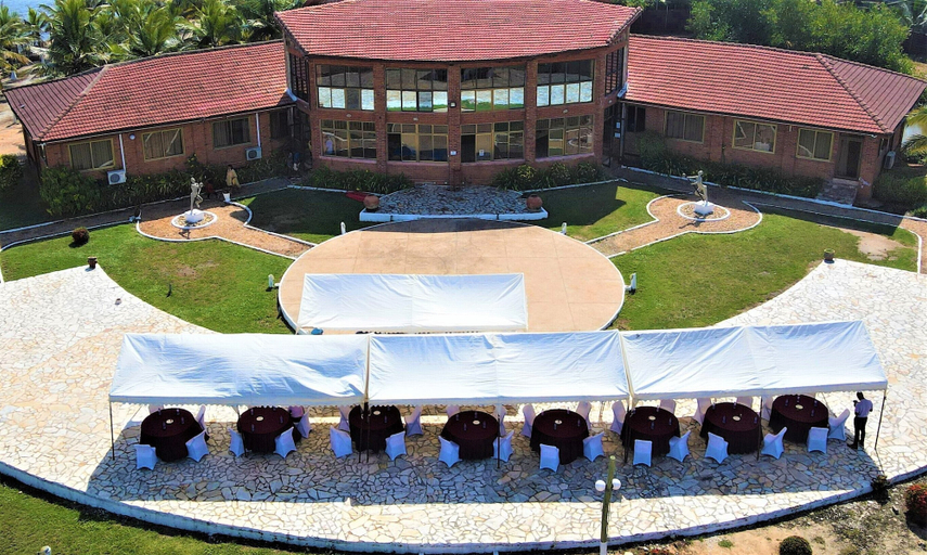 Exterior & Views 2, Bojo Beach Resort, Ga West
