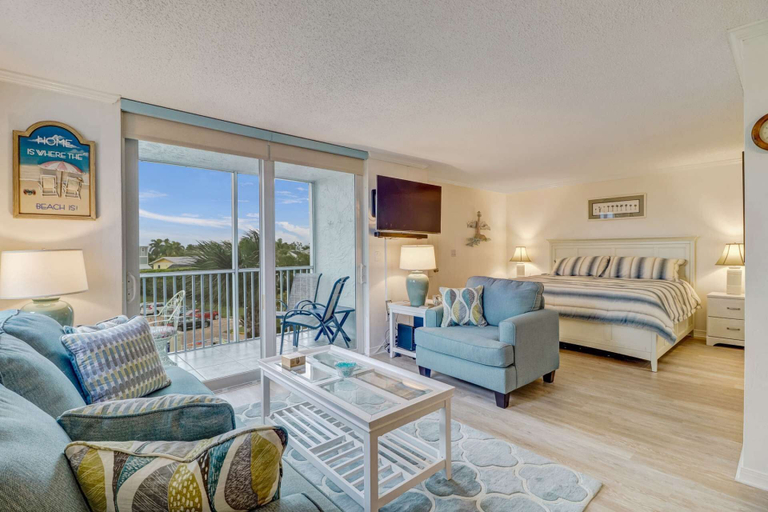 Bedroom 3, Beach & Tennis 2304, Lee