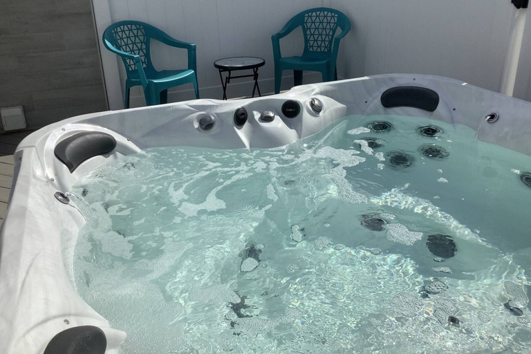 Sport & Beauty 5, Modern Grove Duplex Unit B, Sarasota