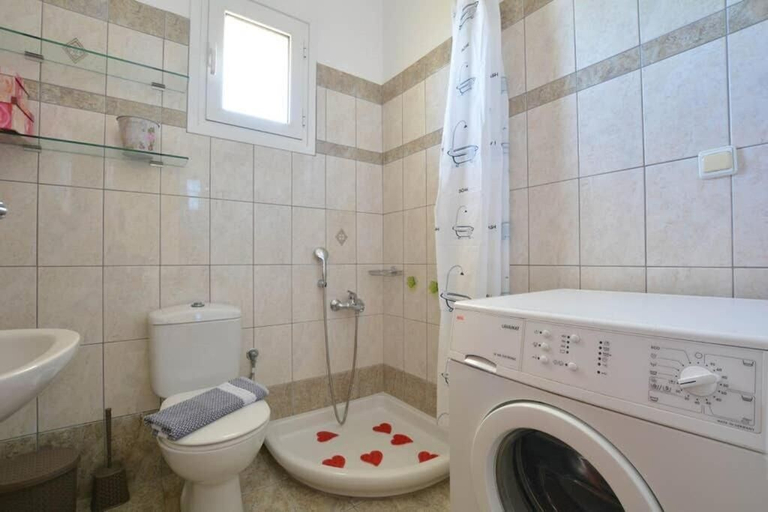 Bathroom, Olive Oil Residence, Crete
