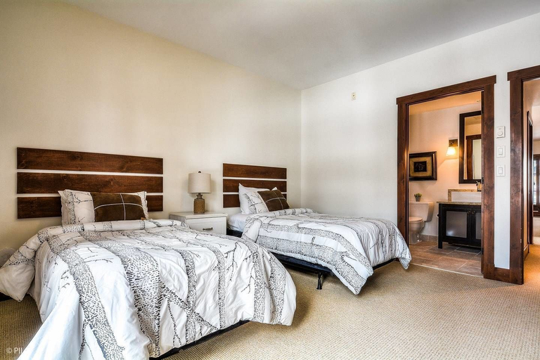 Bedroom 5, Mont-tremblant Country Chic Ski In/ski Out, Les Laurentides