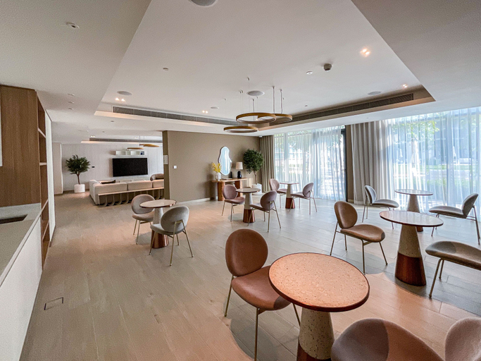 Food & Drinks, HiGuests - Beach Vista Tower 2, Dubai
