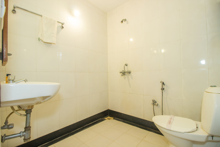 Bathroom 4, Baga Beach Myron, North Goa