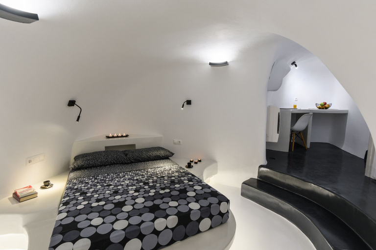 Bedroom 4, The Luna Cavern 2 with Hot Tub White, South Aegean