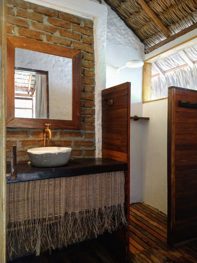 Bathroom 4, Vila do Junco, Santo Amaro do Maranhão