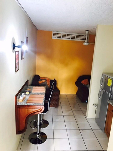 Others 4, Hope Road Apartment