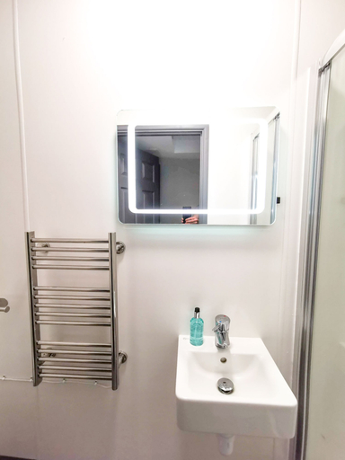Bathroom 5, Cwtsh Hostel, Swansea