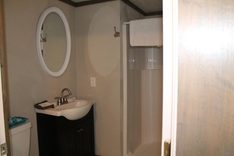 Bathroom 3, Strictly Moose Luxury Vacation Suites, Coos