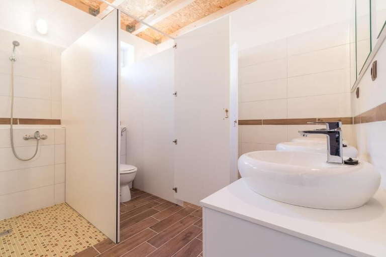 Bathroom 3, Hostel Antique, Pula