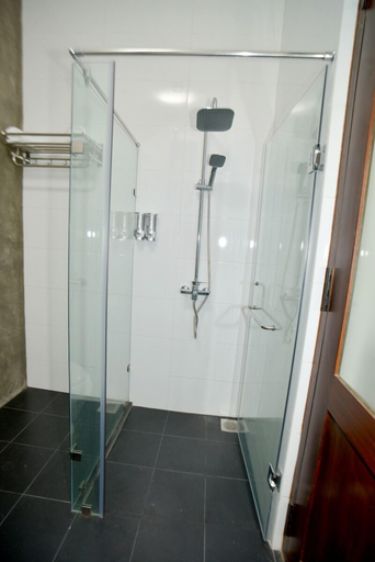 Bathroom 4, Olanro Hotel, Negombo