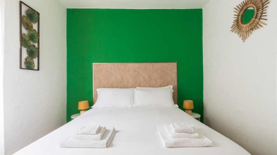 Bedroom 5, Il Borgo Apartments B2 - Sv-d600-bove3ftb, Savona