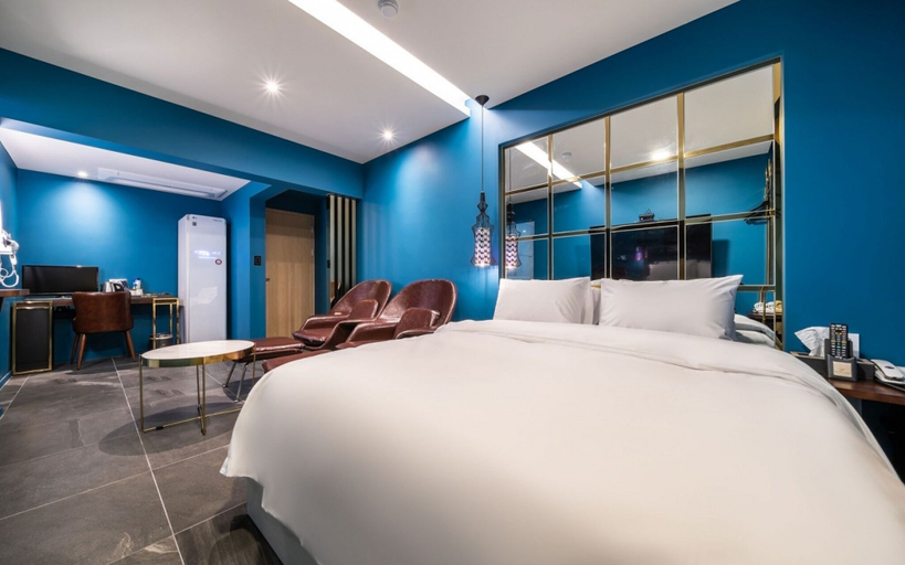 Bedroom 1, Indeokwon Ian Hotel, Anyang