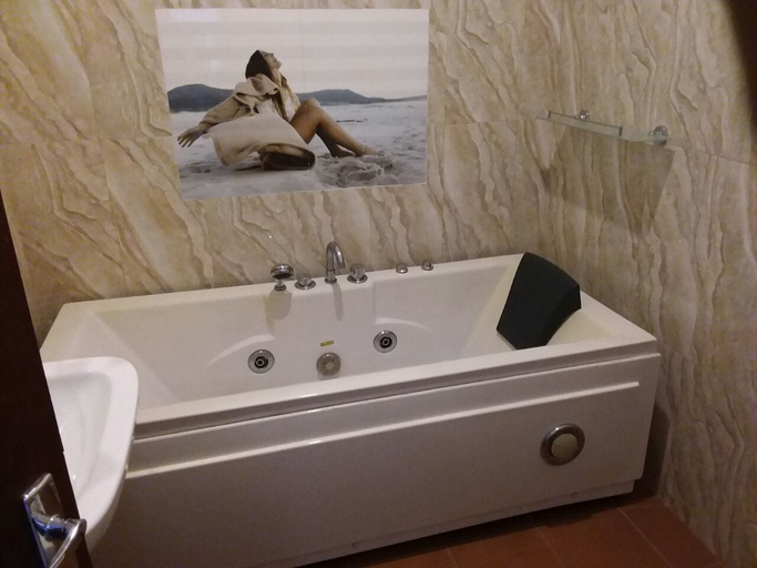 Bathroom 3, Heavens Door Guest Inn, K.F.G. & G. Korale