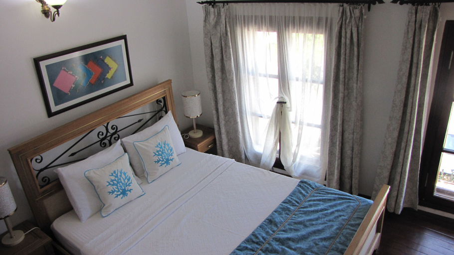 Bedroom 3, Aliye Hanım, Ayvalık