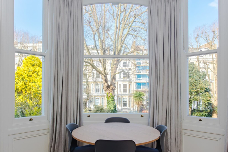 Others 5, Modern & Spacious 1 Bedroom Apartment in London, London